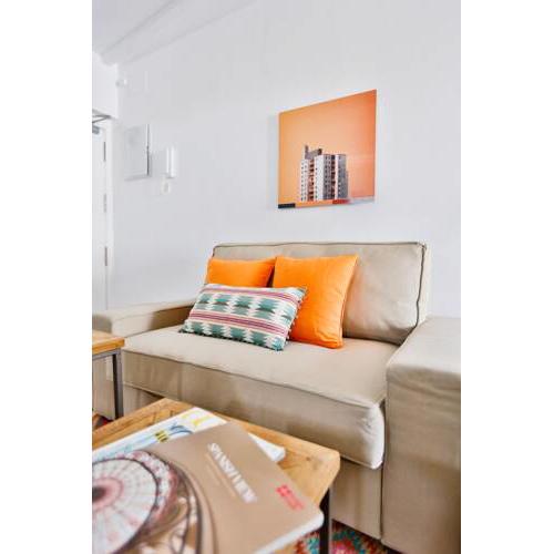 Comfy Studio Calatrava