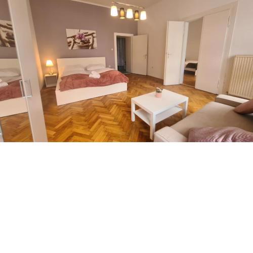 commodious 3BR Apt. Ideal for Families and Friends