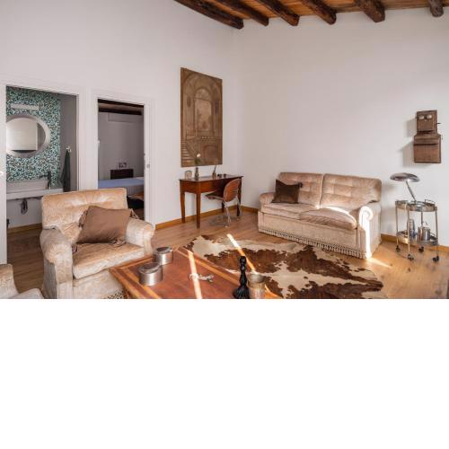 Conte Ruggero Apartment by DomuSicily