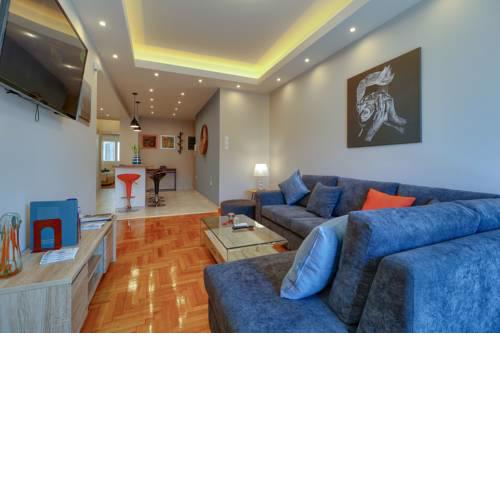 Contemporary 93m2 apt near Archaeological Museum