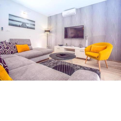 Contemporary and luxurious twist