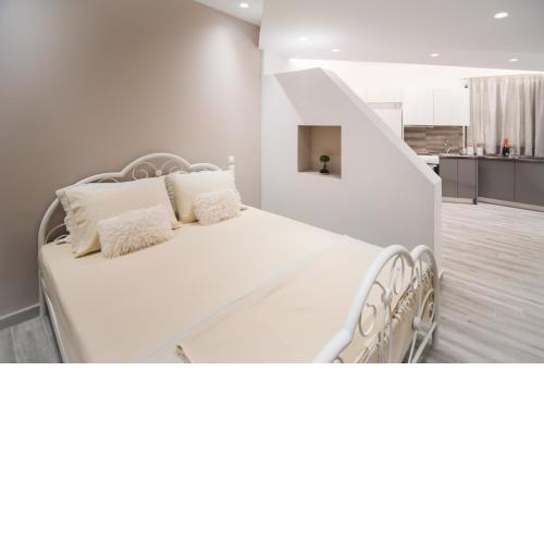 Contemporary Studios Historic Center by Corfuescapes