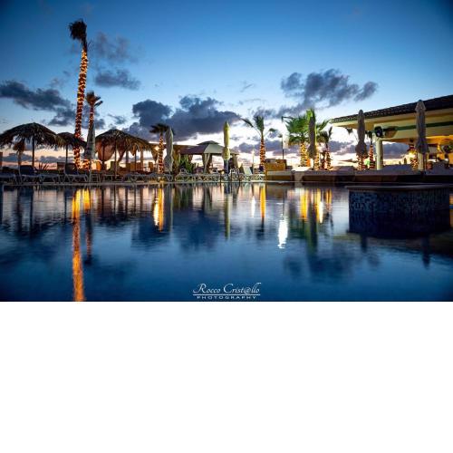 CoolBay Beach & Pool