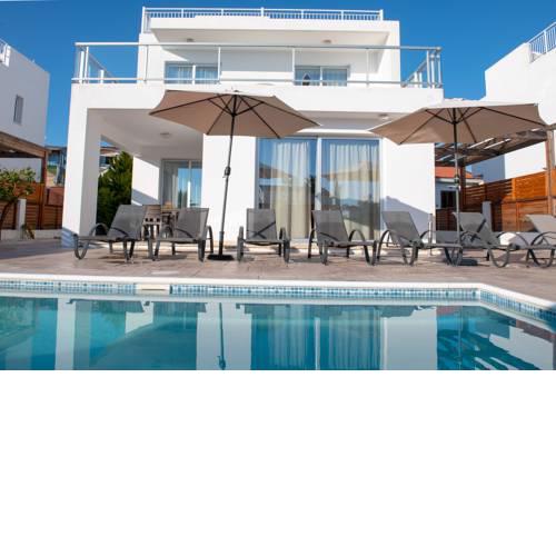 Coral Bay Villa 7, walking distance to Coral Bay