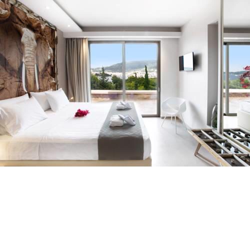 Core Luxury Suites