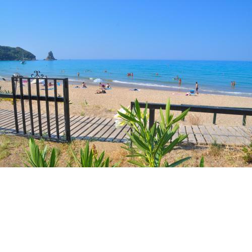 Corfu Beachfront holiday Houses Yannis on Agios Gordios beach