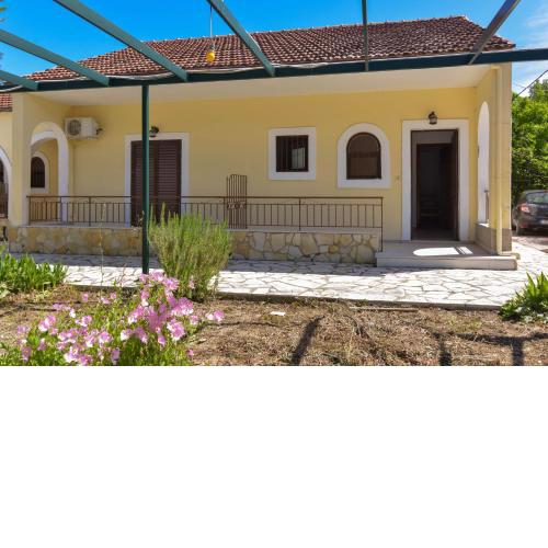 Corfu budget friendly house in a quiet farm for 2