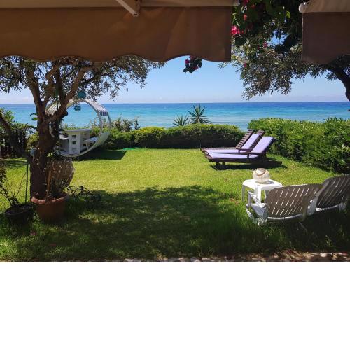 Corfu Glyfada Beachfront House 13