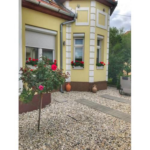 Corner Apartman 5