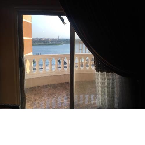 Corniche El Nile Apartment