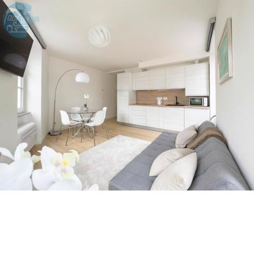 Corridoni 3E Tirabora Short Rent