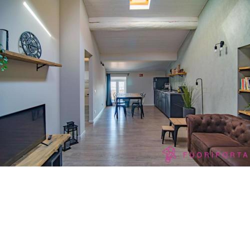 Corte 2 con parcheggio gratuito SUAP n 824 del 2023