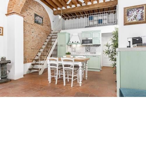 Corte Pini-Lucca Center Apt near the Cathedral!