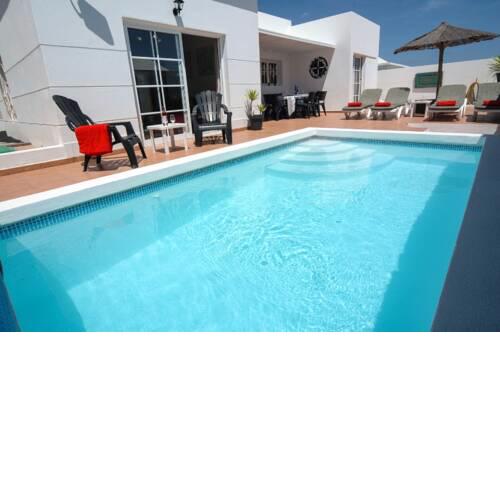Costa Teguise Villa Sleeps 6 with Pool