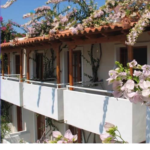 Costantonia Holiday Apartments