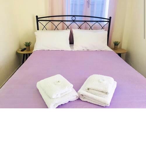Costas Rooms