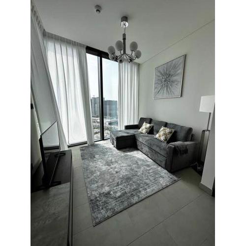 Cosy 1 bedroom Burj Khalifa view