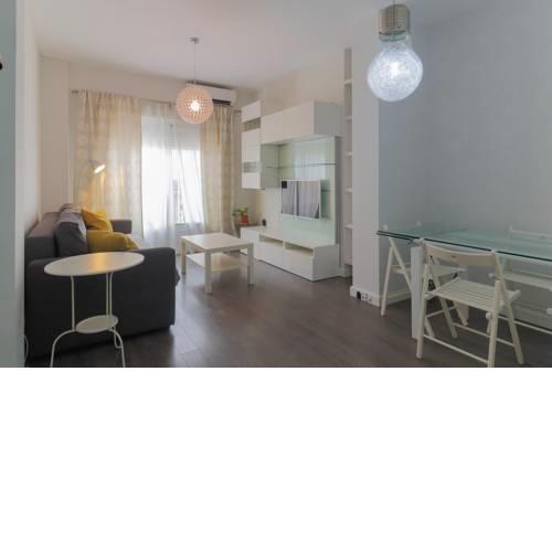 Cosy 1 Bedroom Calle Victoria