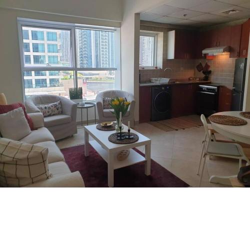 Cosy 2 Bedroom Apartment - Jumeirah Lake Towers
