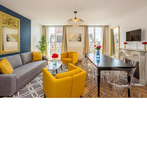 Cosy 4 bedrooms with Balcony - Champs Elysees
