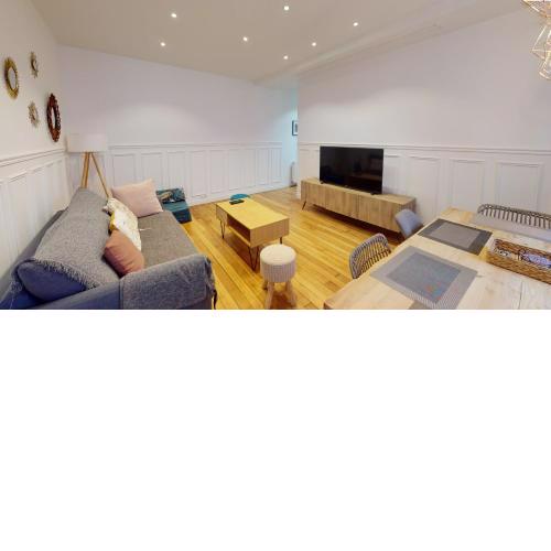 Cosy and spacious apartment near Champs Elysée