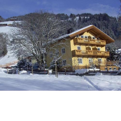 Cosy Apartment in Brixen im Thale with Sauna