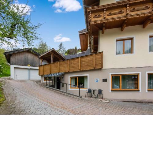 Cosy apartment in Wildschönau with balcony terrace