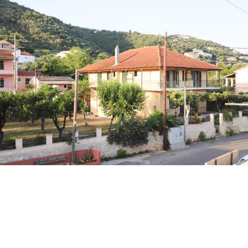 Cosy budget rooms to rent in Ipsos Corfu