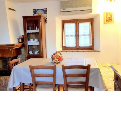Cosy Cottage in Chiusdino with Garden