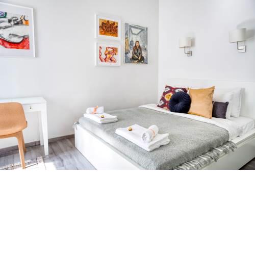 Cosy Design Apartment in Centre with Netflix @Artisan