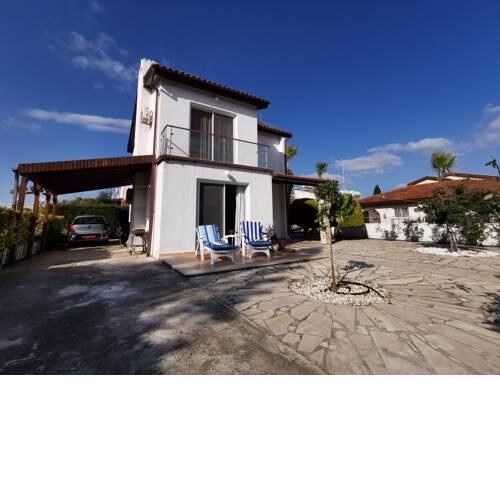 Cosy detached vacation house, close to the beach, with BBQ and private garden