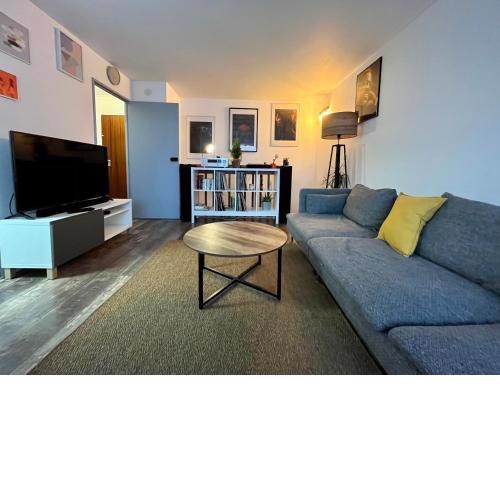 Cosy Duplex avec Parking à Paris 19