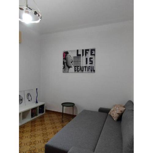 COSY FLAT NEAR THE SEA
