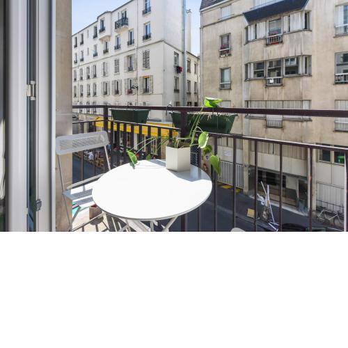 Cosy flat w balcony at the heart of Paris nearby Canal St Martin - Welkeys