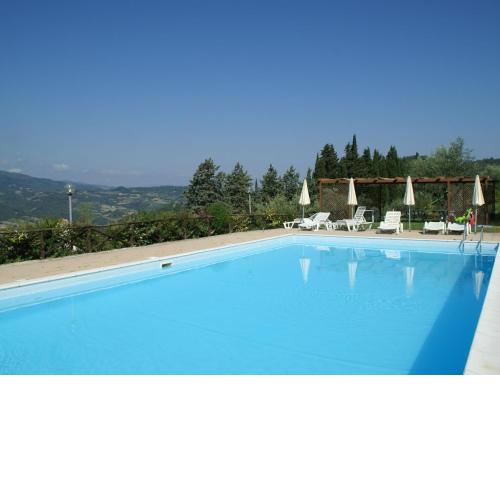 Cosy Holiday Home in Dicomano with Swimming Pool