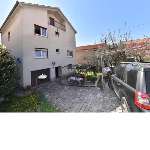 Cosy Holiday Home in Zadar with Garden