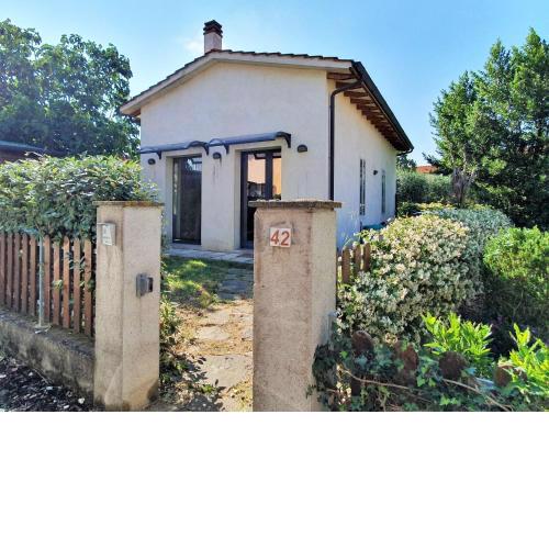 Cosy holiday home with private garden 5 minutes from Lake Trasimeno