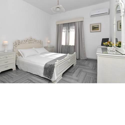 COSY HOUSE IN NAOUSA