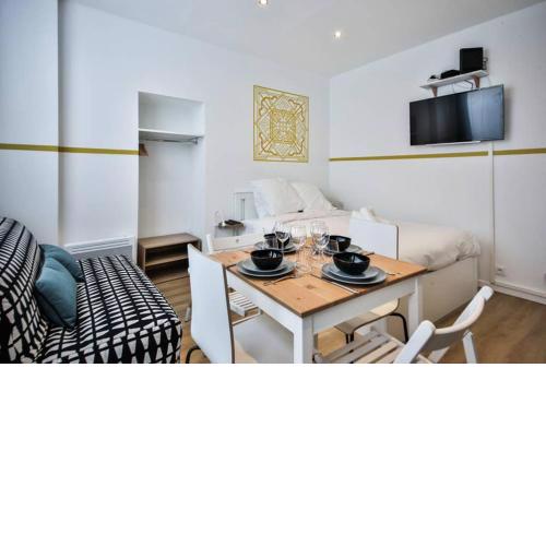 cosy independant studio proche gare et jardin