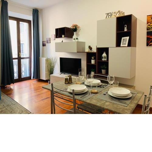 Cosy New Apartment in Portello Certosa