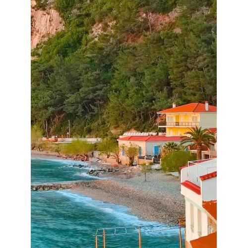 Cosy Sea View cottage overlooking Avlakia beach