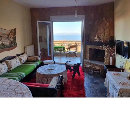 Cosy traditional apartment with view