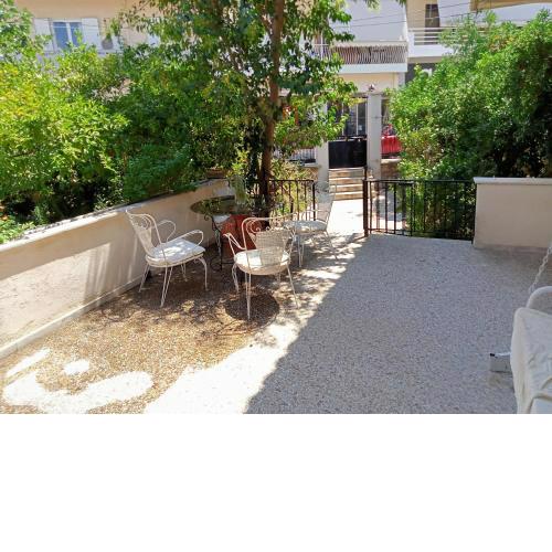 Cosy Villa with garden near the beach in Greece