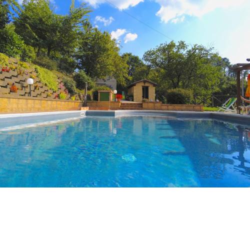 Country Cottage in Marche with Swimming Pool