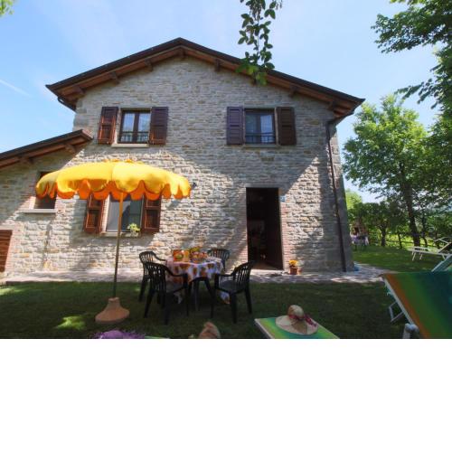 Country house with pool at 700 meters cycling and walking opportunities