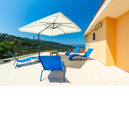 Country House with Terrace near Sorrento