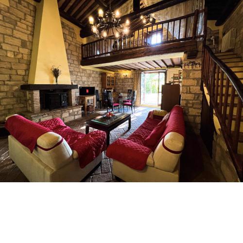 Country Villa with Netflix and Swimming Pool
