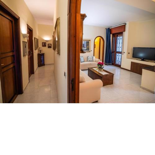 Courrier-House