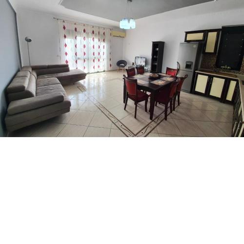 Cozy 2 bedroom /1 Bath Apartment/Tirana