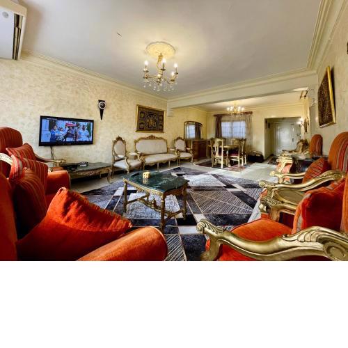 Cozy 2-Bedroom Apartment in Maadi